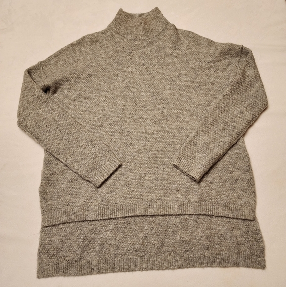 Gray Mock Neck Oversized High Low Sweater Size S - Picture 10 of 10